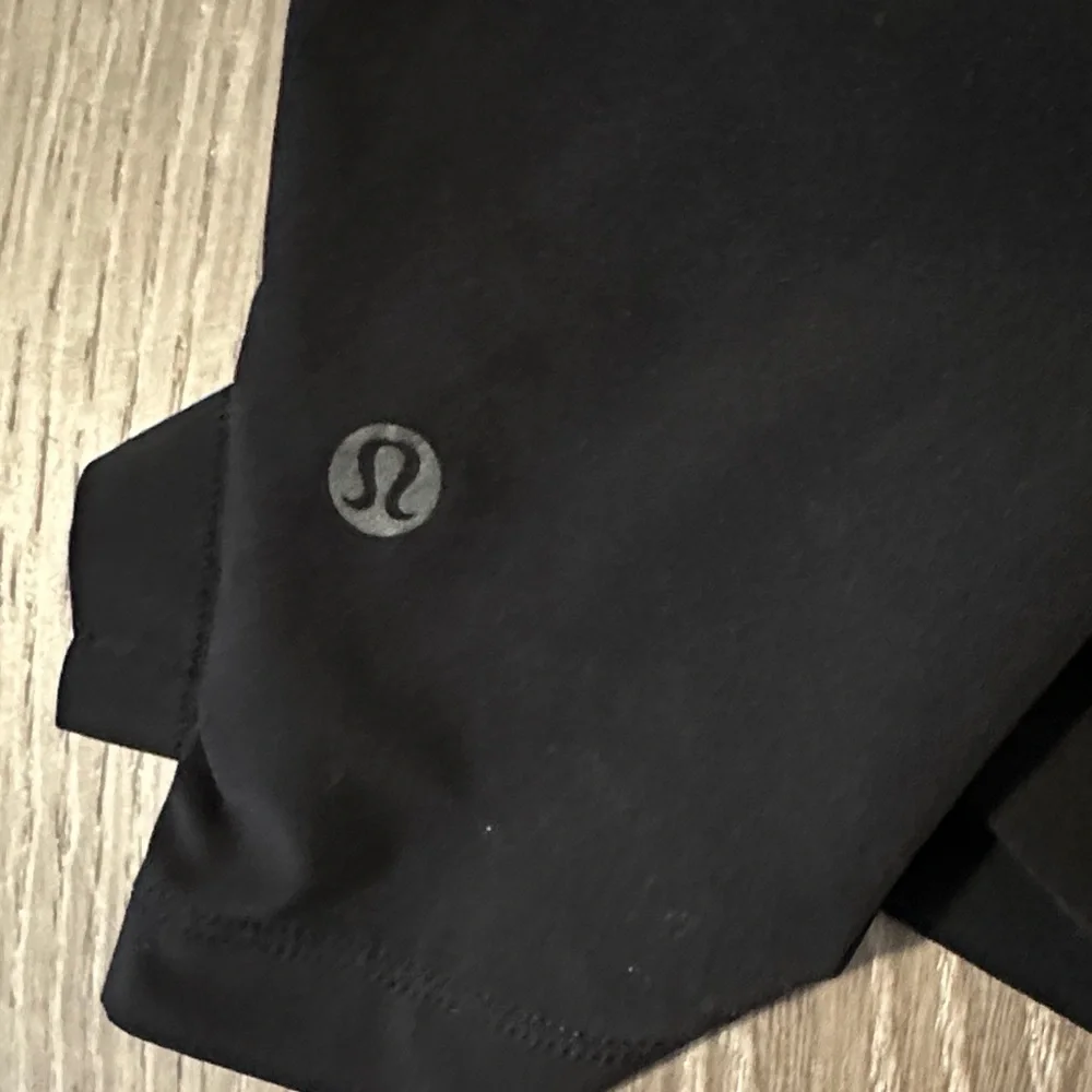 Lululemon Medium THE Short Linerless Men's Black Lightweight Gym Athletic Shorts - Picture 5 of 8